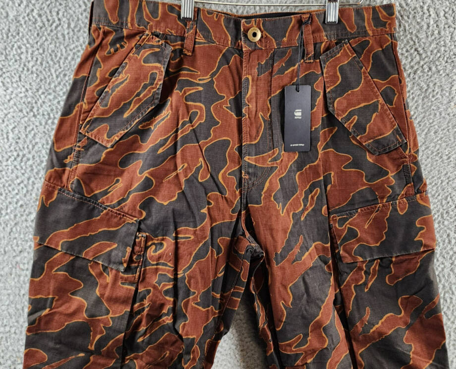G-Star Raw Printed Straight-Fit Cargo Pants Men's 33/32 Rodeo Island Button Zip