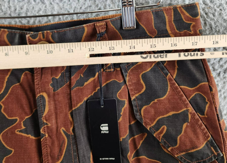 G-Star Raw Printed Straight-Fit Cargo Pants Men's 33/32 Rodeo Island Button Zip