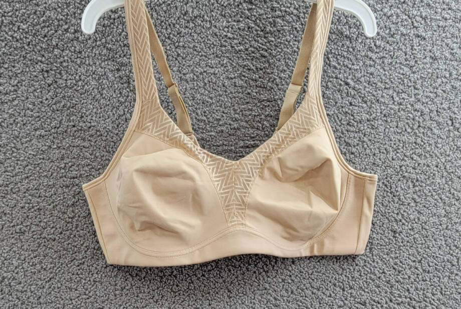 Playtex 18 Hour Bounce Control Wire Free Bra Women's 40C Taupe Hook & Eye Back
