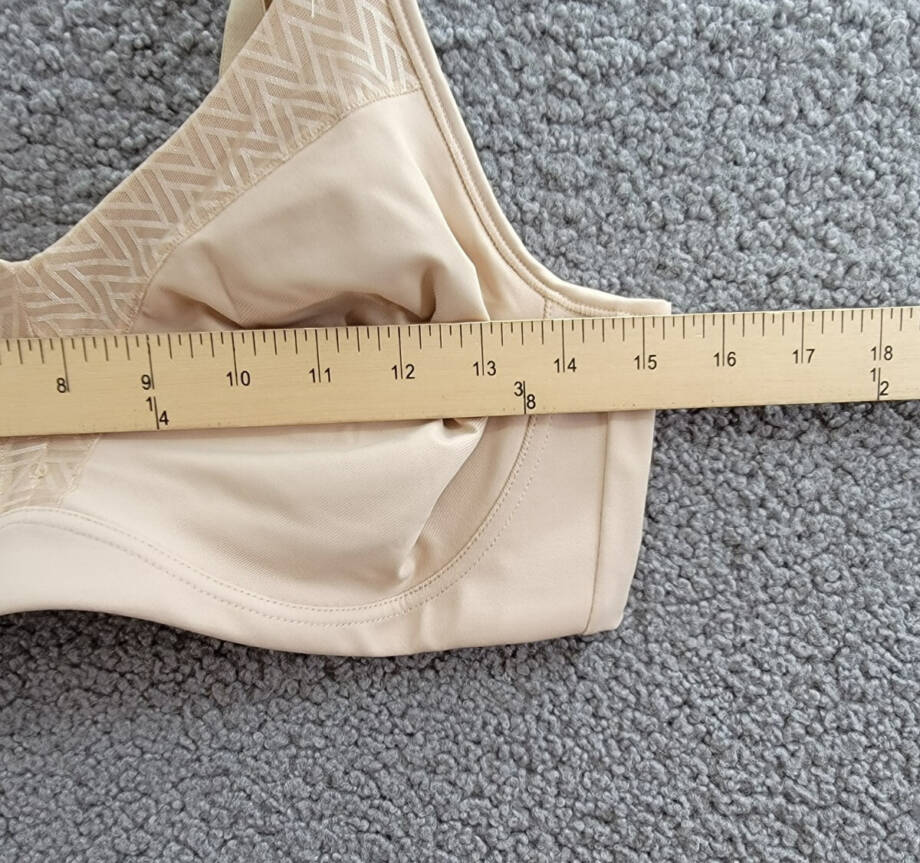 Playtex 18 Hour Bounce Control Wire Free Bra Women's 40C Taupe Hook & Eye Back