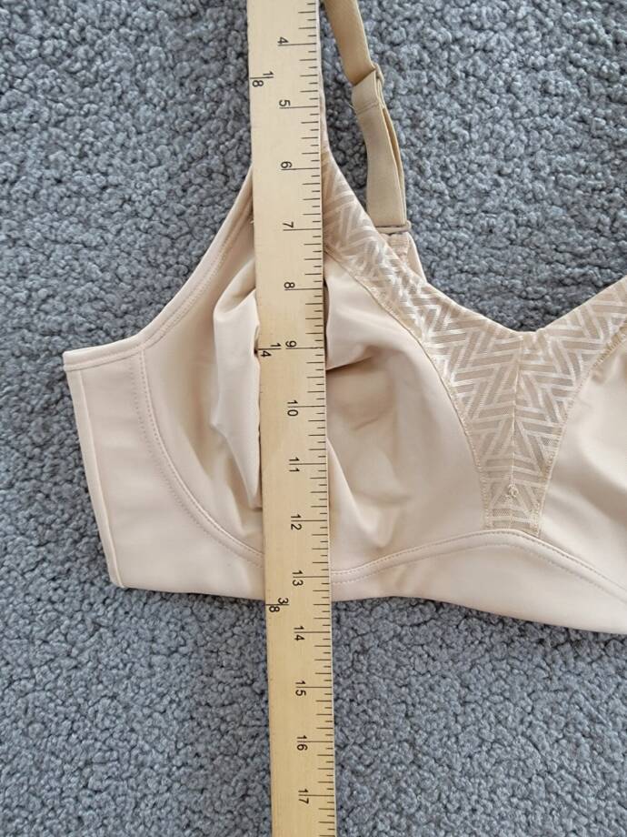 Playtex 18 Hour Bounce Control Wire Free Bra Women's 40C Taupe Hook & Eye Back