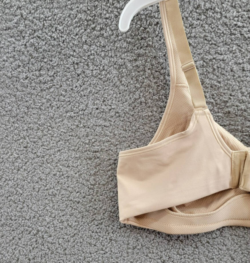 Playtex 18 Hour Bounce Control Wire Free Bra Women's 40C Taupe Hook & Eye Back