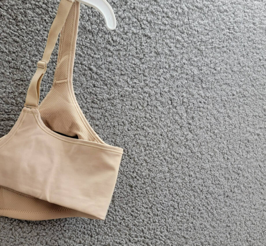 Playtex 18 Hour Bounce Control Wire Free Bra Women's 40C Taupe Hook & Eye Back