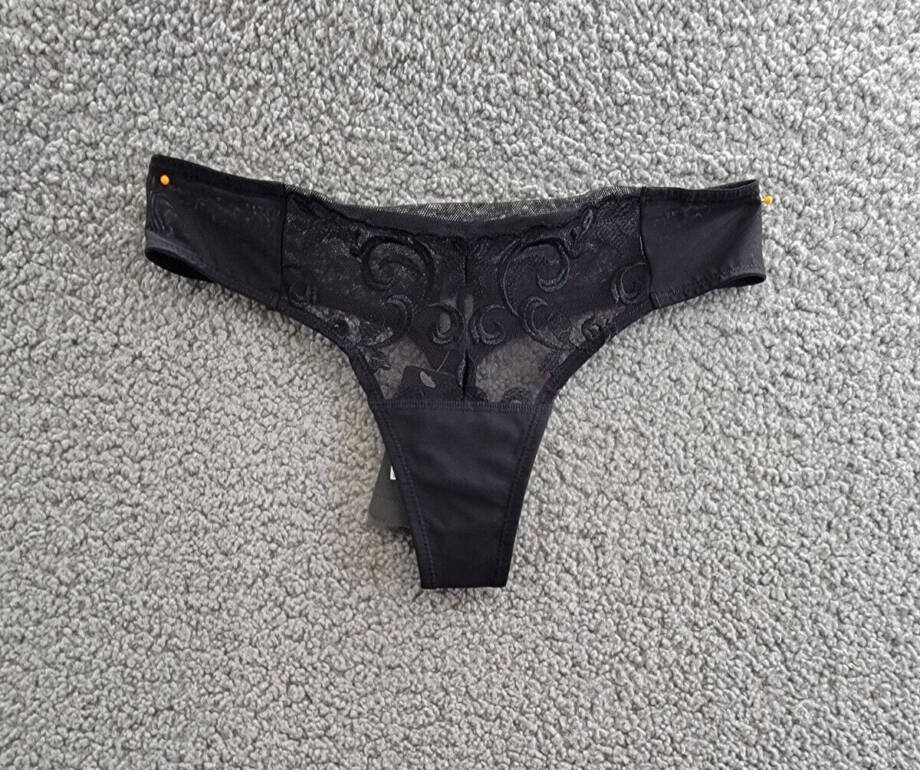 Natori Embellished Thong Underwear Women's XS Black Elastic Waist Pull On