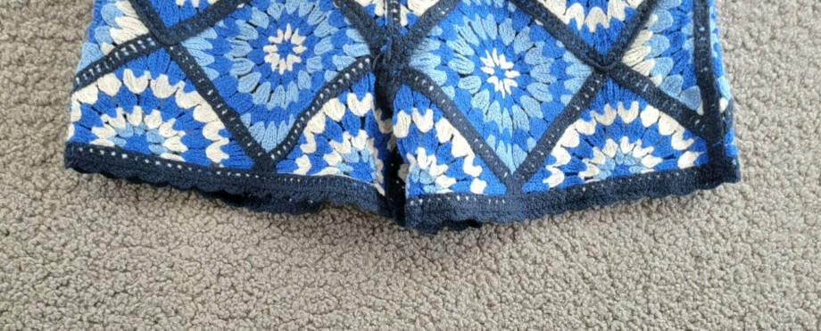 AQUA Allover Crochet Shorts Girls' S (7-8) Blue Multi Elastic Waist Pull On