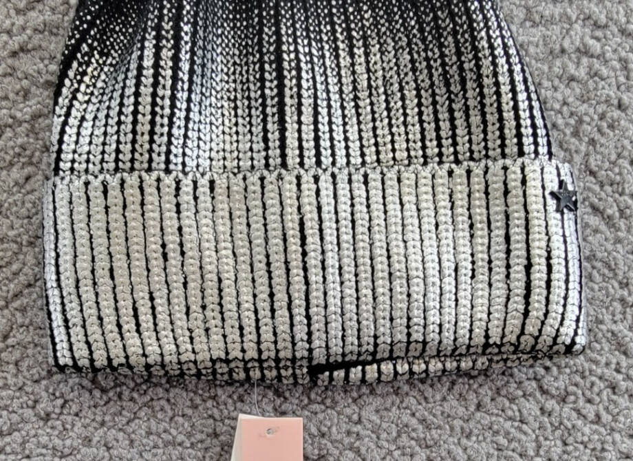 AQUA Ombré Knit Beanie Women's One Size Silver/Black Folded Cuff Pom Pom At Top