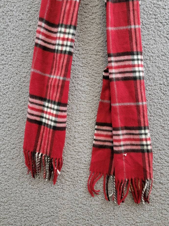 FRAAS Classic Plaid Cashmink Scarf Women's One Size True Red Fringe Edge