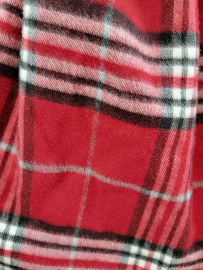 FRAAS Classic Plaid Cashmink Scarf Women's One Size True Red Fringe Edge