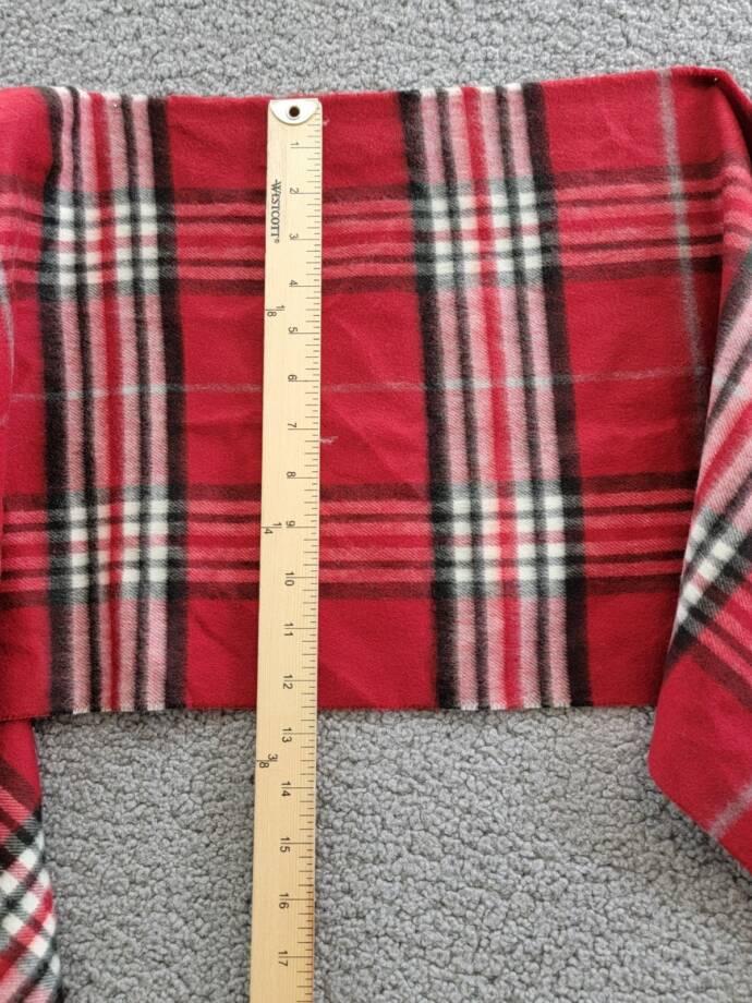 FRAAS Classic Plaid Cashmink Scarf Women's One Size True Red Fringe Edge