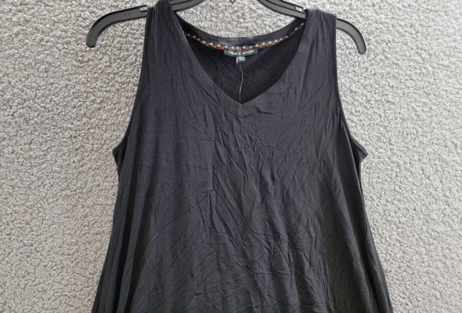 Cable & Gauge Cupio Sleeveless Tie-Hem Top Women's M Black V-Neck Pullover