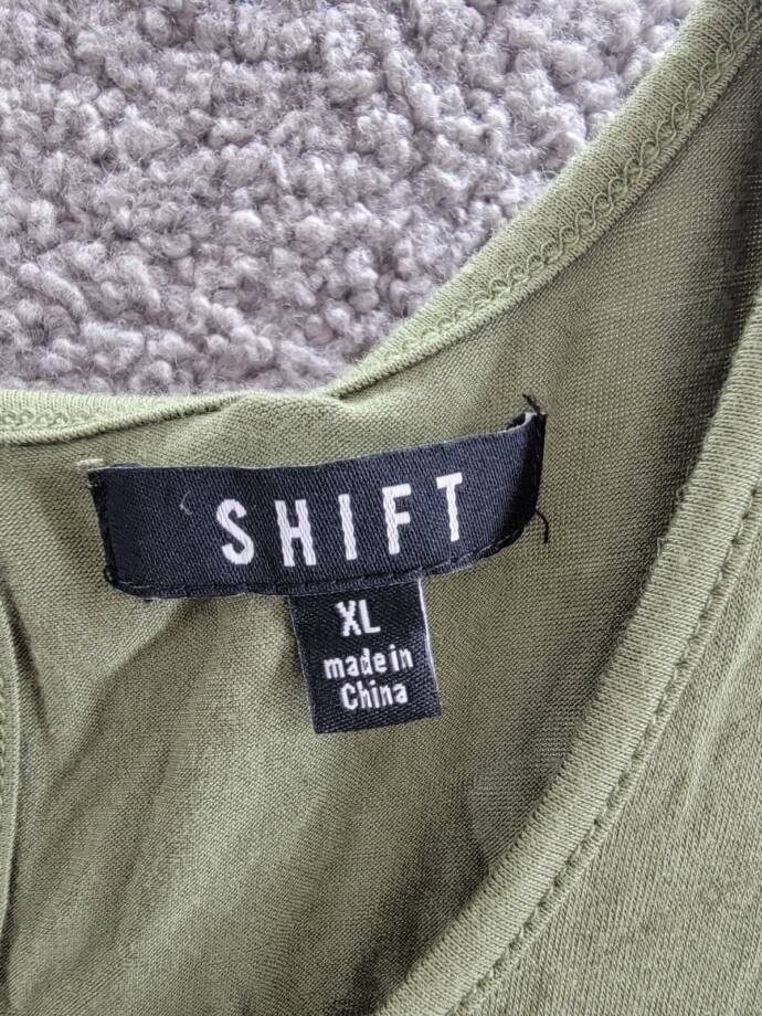 SHIFT Twist-Front Bodycon Juniors' XL Olive Green Scoop Neck Sleeveless Pullover
