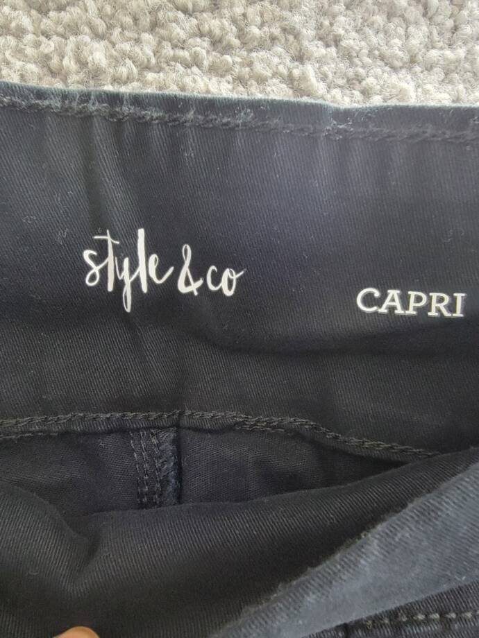 Style & Co Pull-on Capri Jeans Women's M Deep Black Straight Leg Stretch Denim