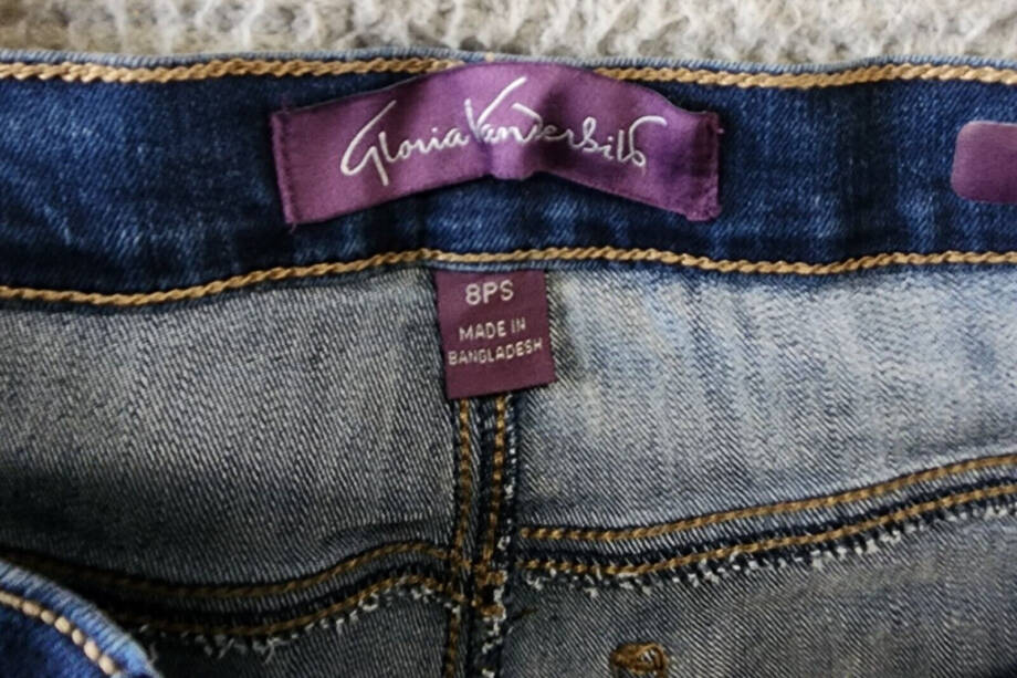 Gloria Vanderbilt Amanda Petites The Original Slimming Jean Women's 8PS Madison+
