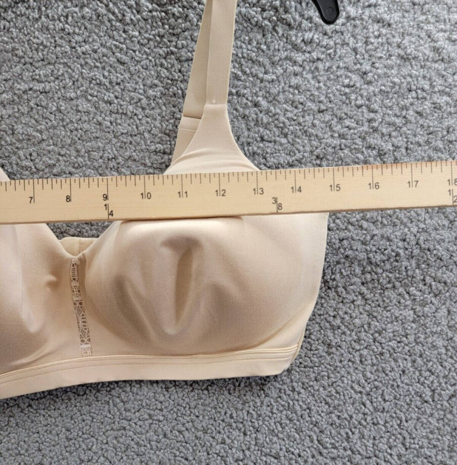 Vanity Fair Beyond Comfort Full Coverage Wirefree Bra Women's 40DD Neutral Solid