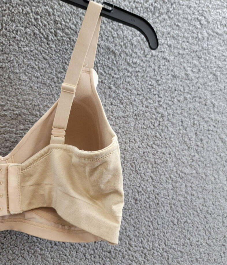 Vanity Fair Beyond Comfort Full Coverage Wirefree Bra Women's 40DD Neutral Solid