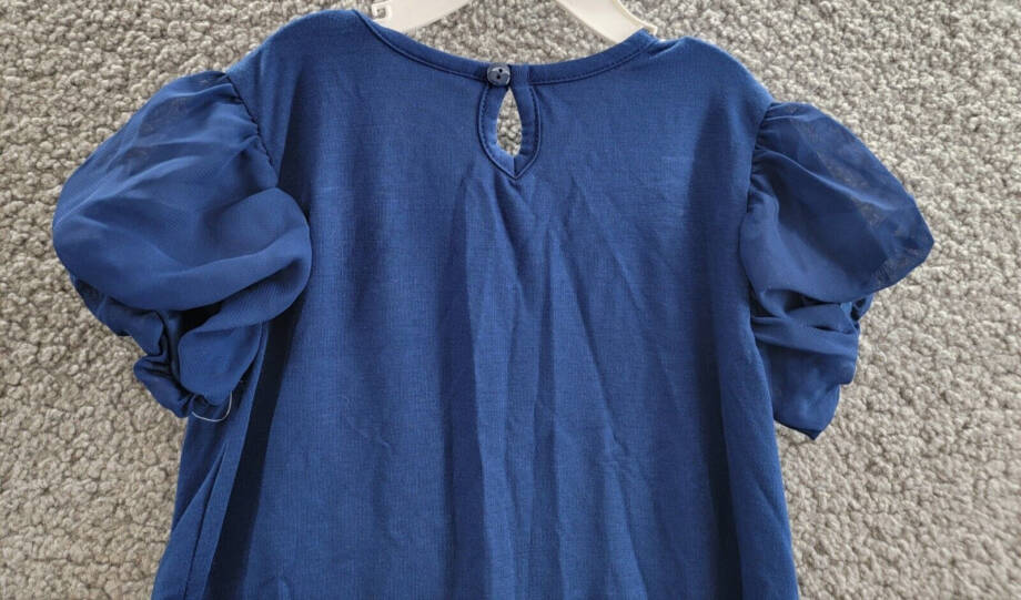 Hello Kitty by Sanrio Printed Wink Short Sleeve Top Girls 4 Blue Pullover Style~