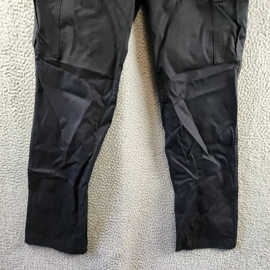Theory Straight Twill Cargo Pants Men's 32 Black Side Pockets Button Zip Closure
