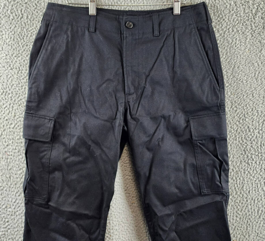 Theory Straight Twill Cargo Pants Men's 32 Black Side Pockets Button Zip Closure