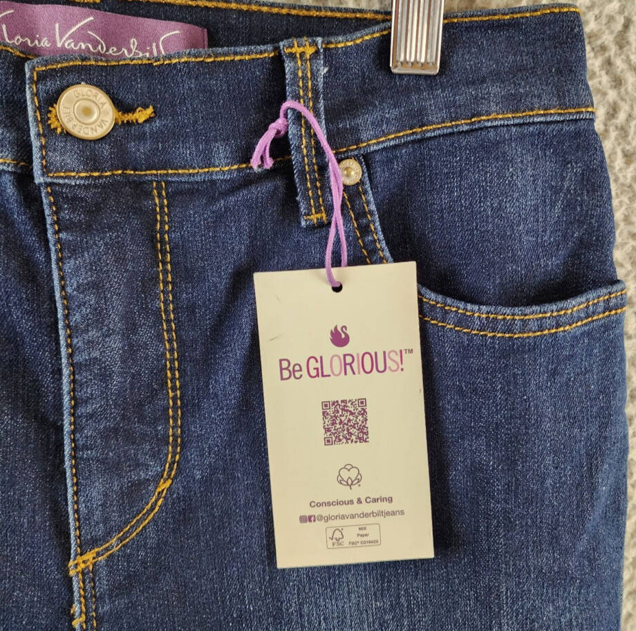 Gloria Vanderbilt Amanda Bootcut Jeans Women's 4 Castlewood Button Front Closure