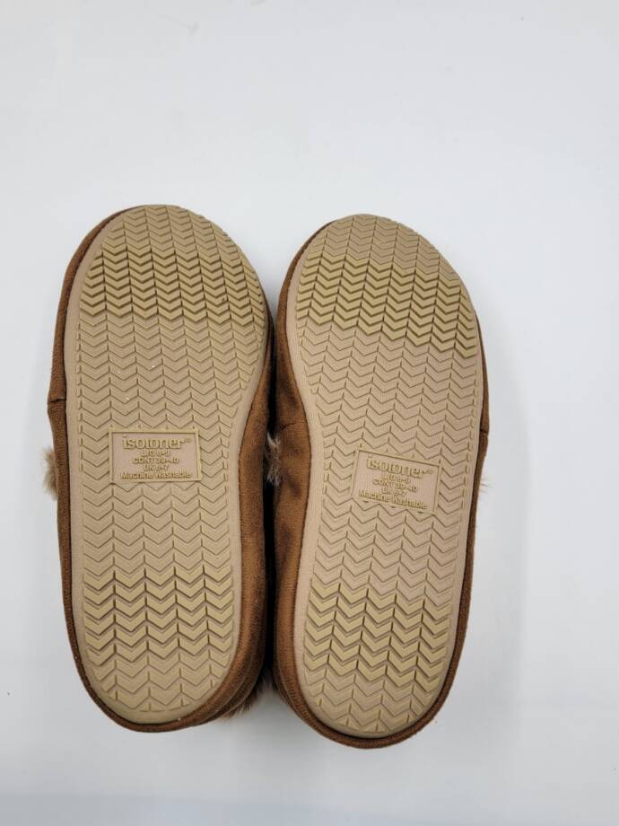 Isotoner Signature A-Line Eco Comfort Slippers Women's L 8-9 Cognac Slip On