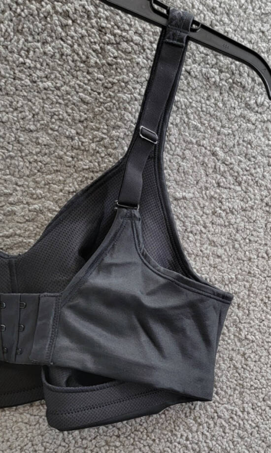Playtex 18 Hour® Bounce Control Convertible Wirefree Bra Women's 38DD Black