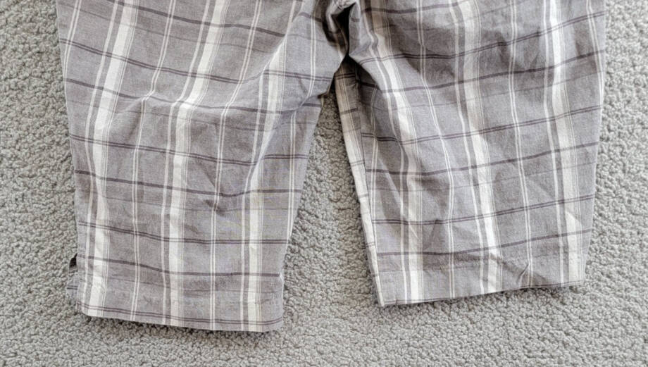 GUESS JEANS Plaid Pattern Shorts Men's 29 Gray Zip Fly W/ Hook & Bar Closure
