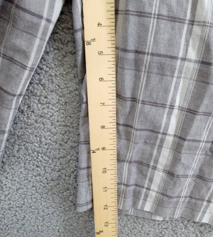 GUESS JEANS Plaid Pattern Shorts Men's 29 Gray Zip Fly W/ Hook & Bar Closure