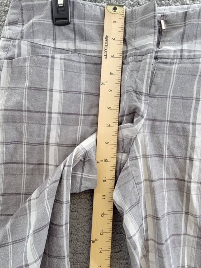 GUESS JEANS Plaid Pattern Shorts Men's 29 Gray Zip Fly W/ Hook & Bar Closure