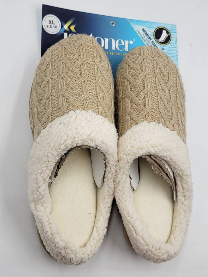 Isotoner Signature Cable Knit Alexis Hoodback Slippers Women's 9.5-10 Oatmeal