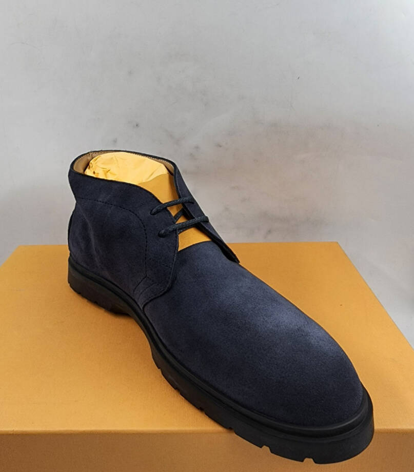 Tod's Lace Up Desert Boots Men's 7.5/9US Blue Suede Embossed Monogram Round Toe