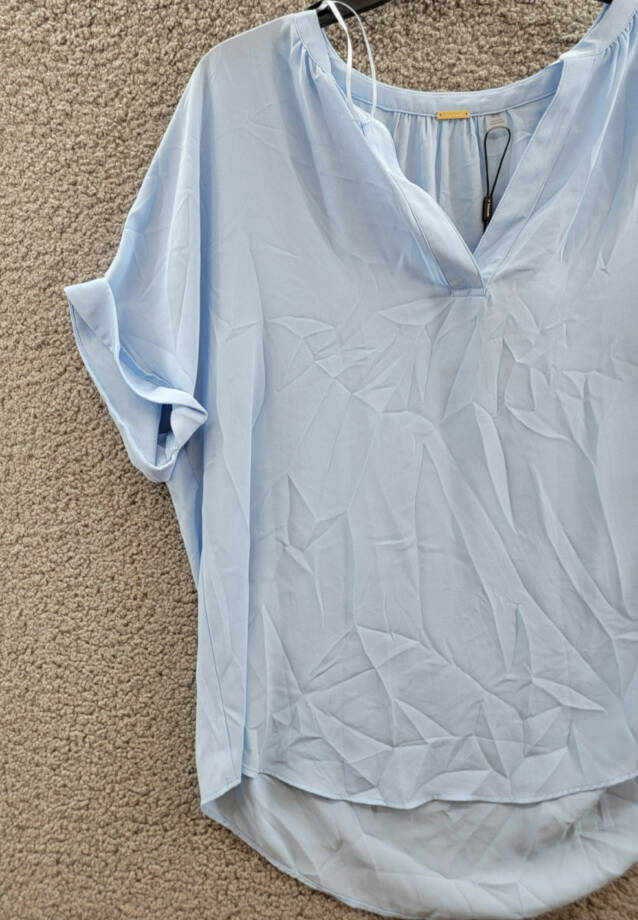 T Tahari Split-Neck Rolled-Cuff Top Women's M Water Garden Blue Short Sleeve