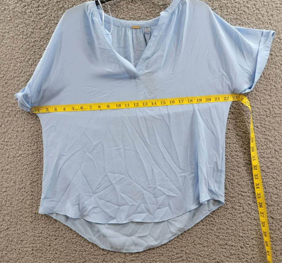 T Tahari Split-Neck Rolled-Cuff Top Women's M Water Garden Blue Short Sleeve