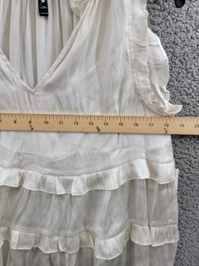 AQUA Satin Ruffled Tank Top Women's M Ivory Solid V-Neck Sleeveless Pullover