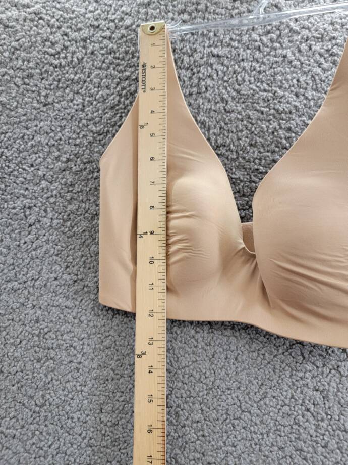 GapBody Everyday Essentials Wireless Bra Women's 34DD Brush Beige Hook&Eye Back