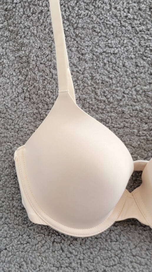 GAP GapBody Everyday Essentials T-Shirt Bra Womens 32D Pale Warm Pink Hook & Eye