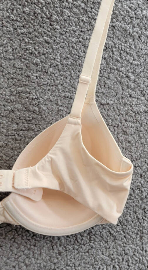 GAP GapBody Everyday Essentials T-Shirt Bra Womens 32D Pale Warm Pink Hook & Eye