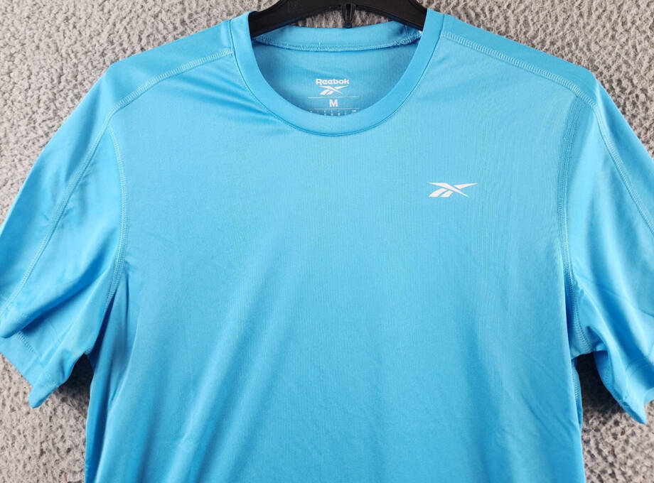 Reebok Left Chest Logo Crewneck Training Tech T-Shirt Men's M Bold Cyan S/S~