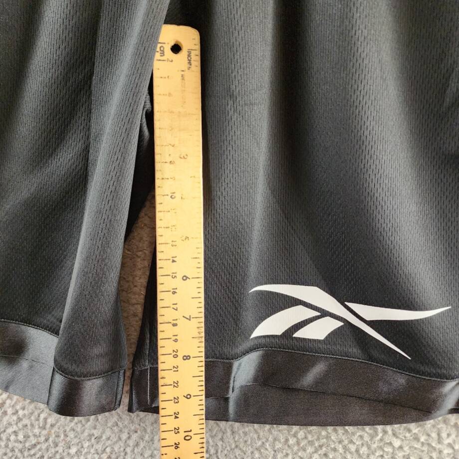 Reebok Regular-Fit Logo-Print Mesh Basketball Shorts Men's Medium Black