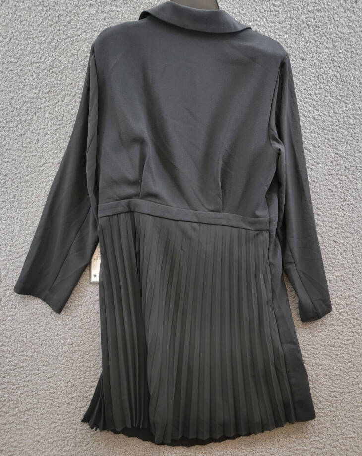 Vince Camuto Signature-Stretch Pleated-Chiffon Dress Women's 10 Black Notch L/S