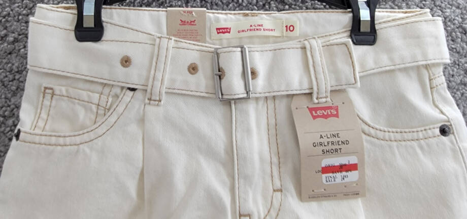 Levi's Belted A-Line Girlfriend Short Girls 10 Beige Cut Off Denim 5 Pockets