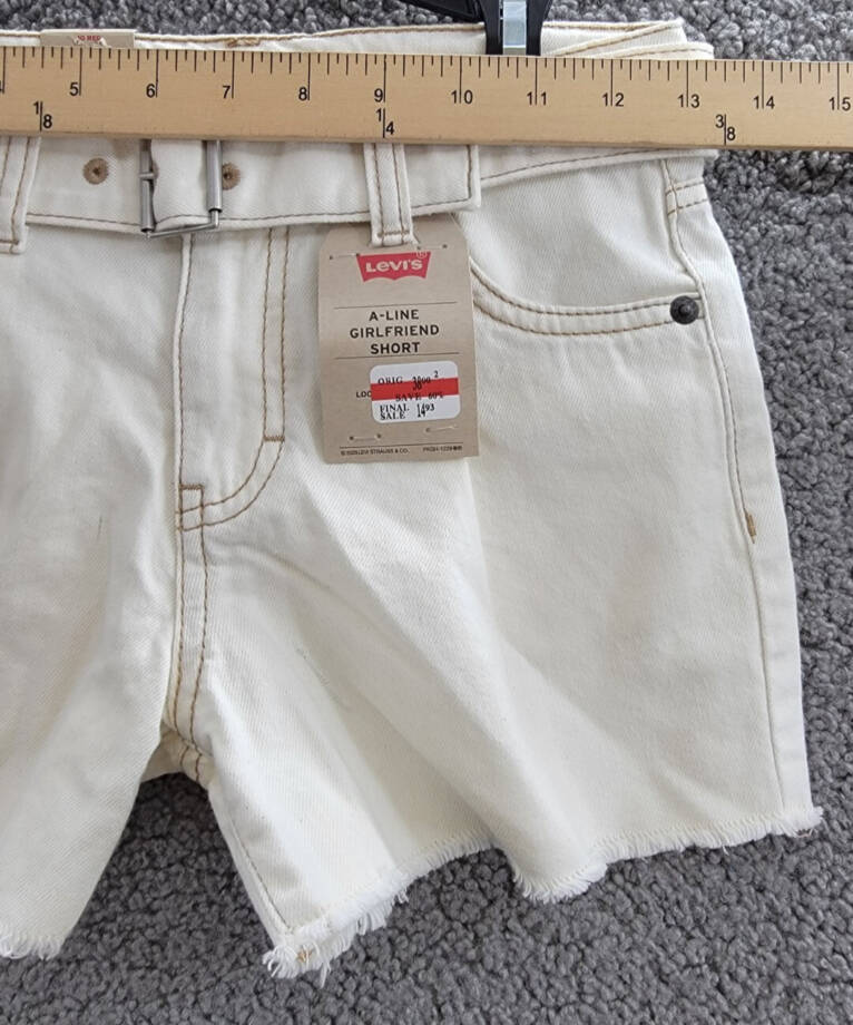 Levi's Belted A-Line Girlfriend Short Girls 10 Beige Cut Off Denim 5 Pockets