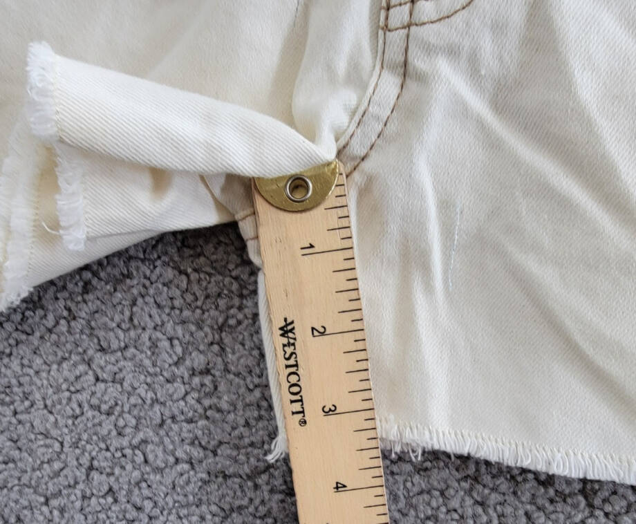 Levi's Belted A-Line Girlfriend Short Girls 10 Beige Cut Off Denim 5 Pockets