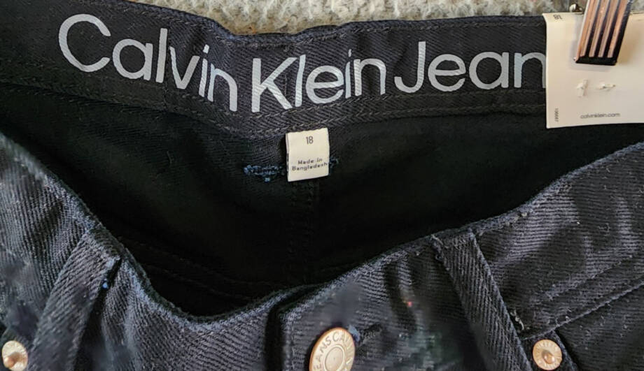 Calvin Klein Loose Fit Denim Shorts Boys 18 Black Belt Loops Button Zip Closure~