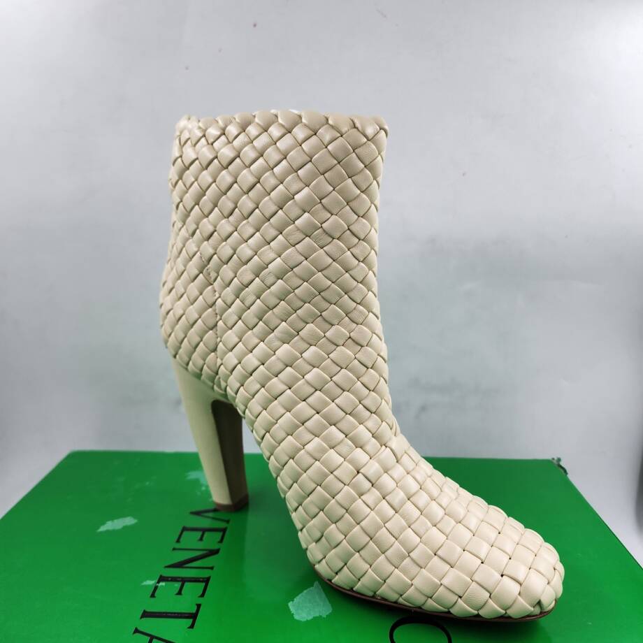 Bottega Veneta Canalazzo Booties Women's 39/9 US Butter Square Toe Pull On
