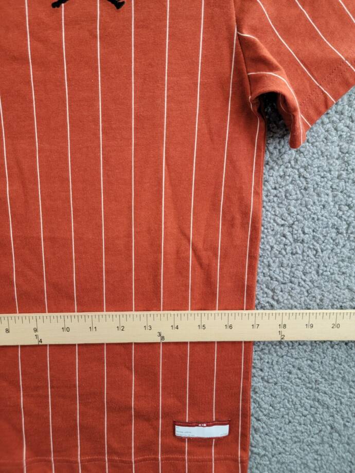 JORDAN Air Jordan MVP Pinstripe Graphic Tee Boys' M Dune Red Crewneck Pullover