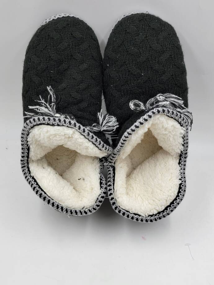 MUK LUKS Amira Slippers Women's XL (11-12) Black/White Faux Fur Knitted Pull On