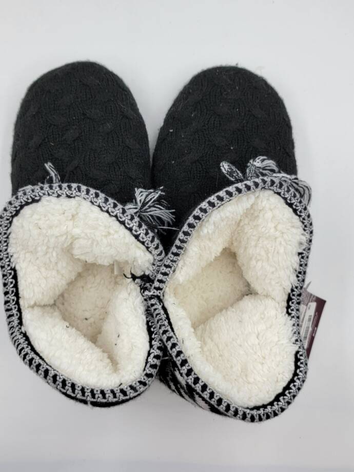 MUK LUKS Amira Slippers Women's XL (11-12) Black/White Faux Fur Knitted Pull On