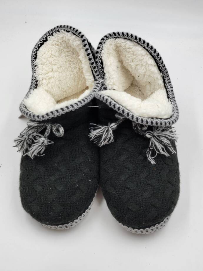 MUK LUKS Amira Slippers Women's XL (11-12) Black/White Faux Fur Knitted Pull On