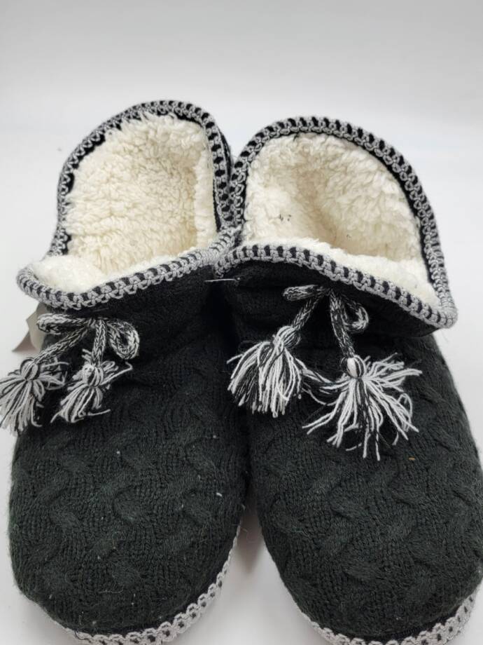 MUK LUKS Amira Slippers Women's XL (11-12) Black/White Faux Fur Knitted Pull On