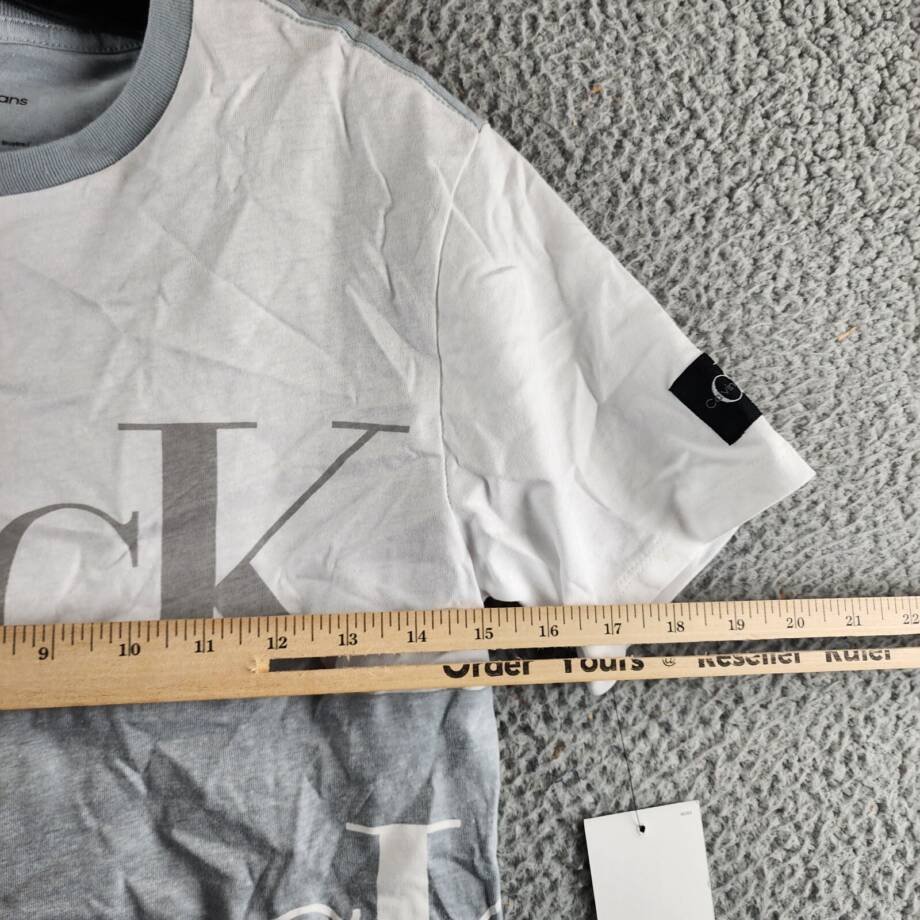 Calvin Klein Block Party Short-Sleeve Graphic T-Shirt Big Boys M 10/12 Quarry